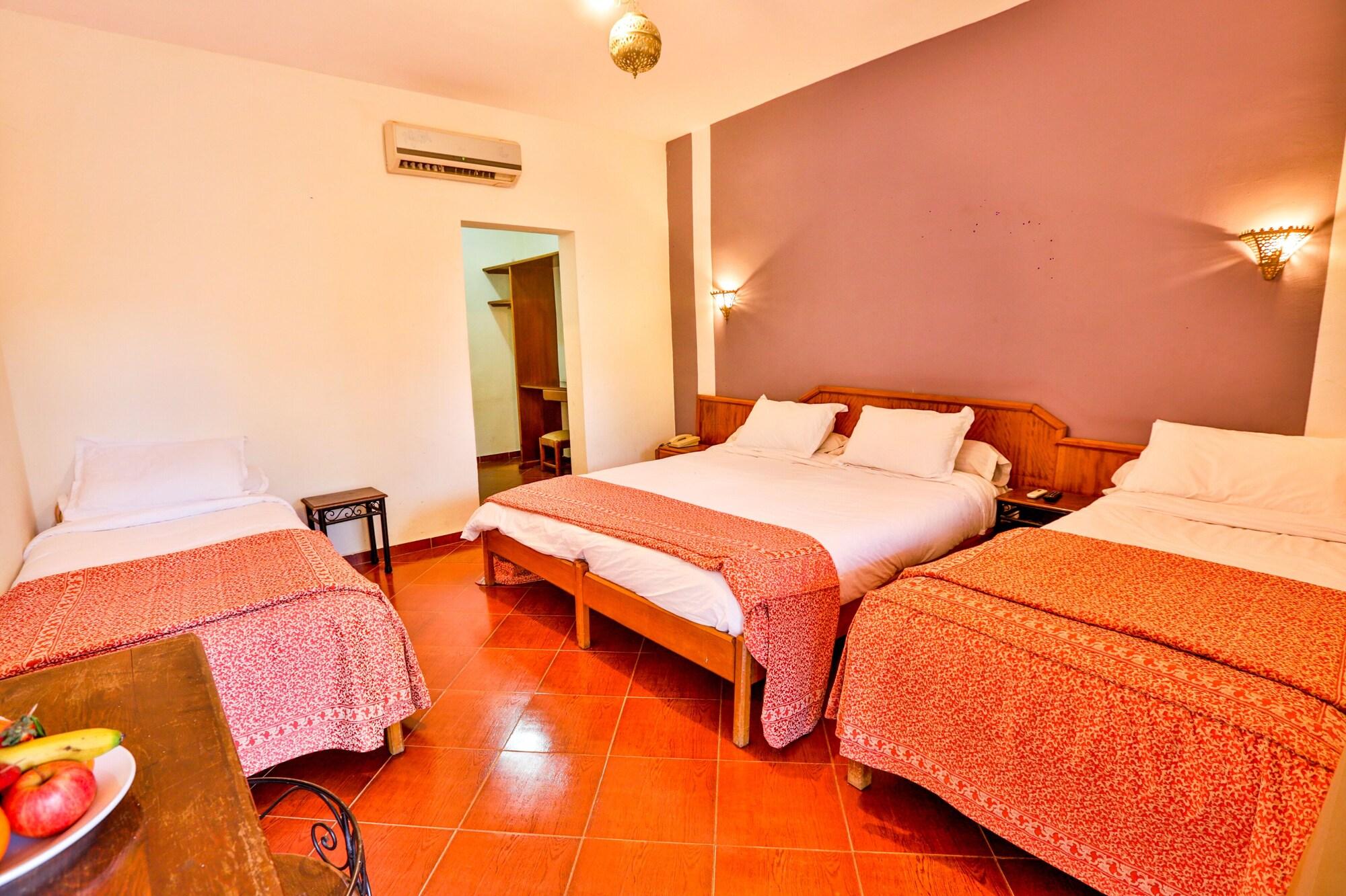 Hotel Al Bassatine เบนิเมลลาล ภายนอก รูปภาพ