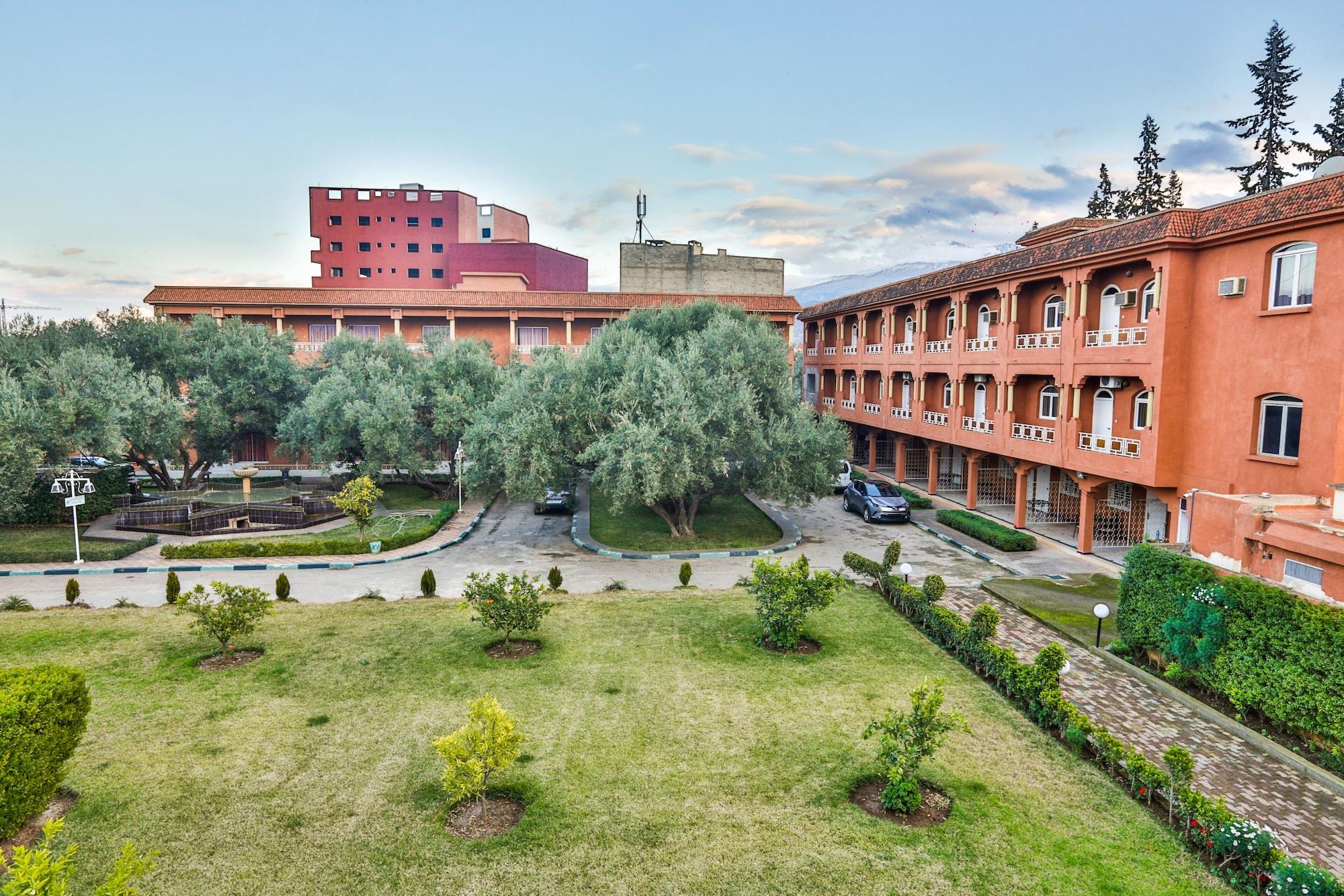 Hotel Al Bassatine เบนิเมลลาล ภายนอก รูปภาพ