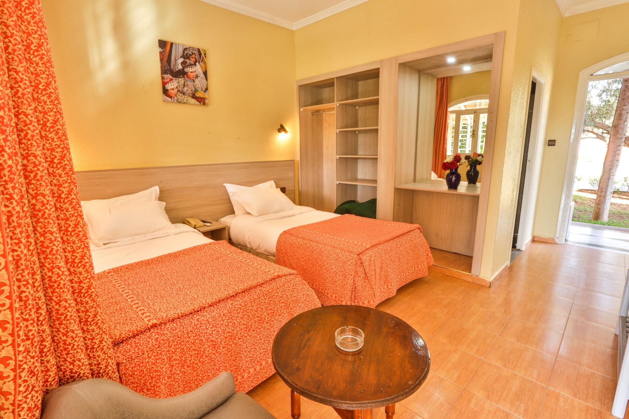 Hotel Al Bassatine เบนิเมลลาล ภายนอก รูปภาพ