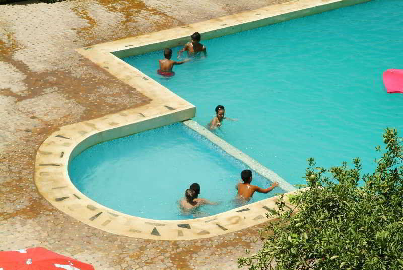 Hotel Al Bassatine เบนิเมลลาล ภายนอก รูปภาพ
